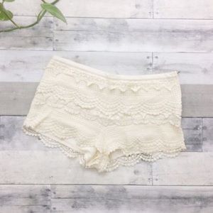 🌟Urban Outfitters Lace Shorts🌟